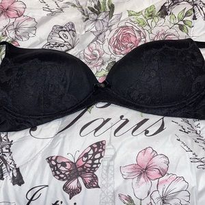 BLACK WIRELESS VS BRA